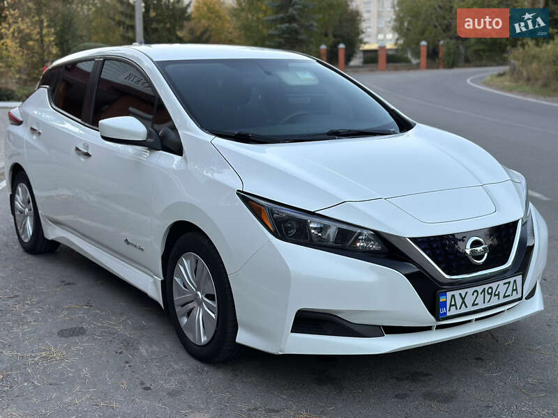 2018 nissan leaf