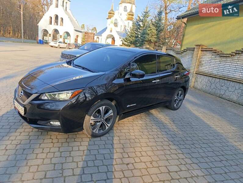 2018 nissan leaf