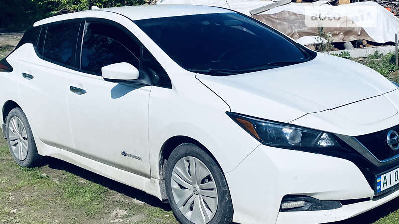 2018 nissan leaf