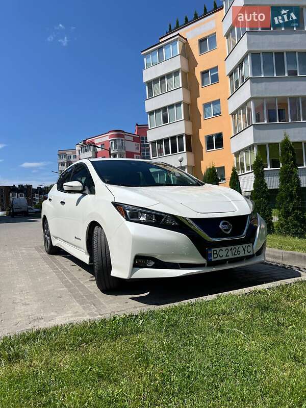 2018 nissan leaf