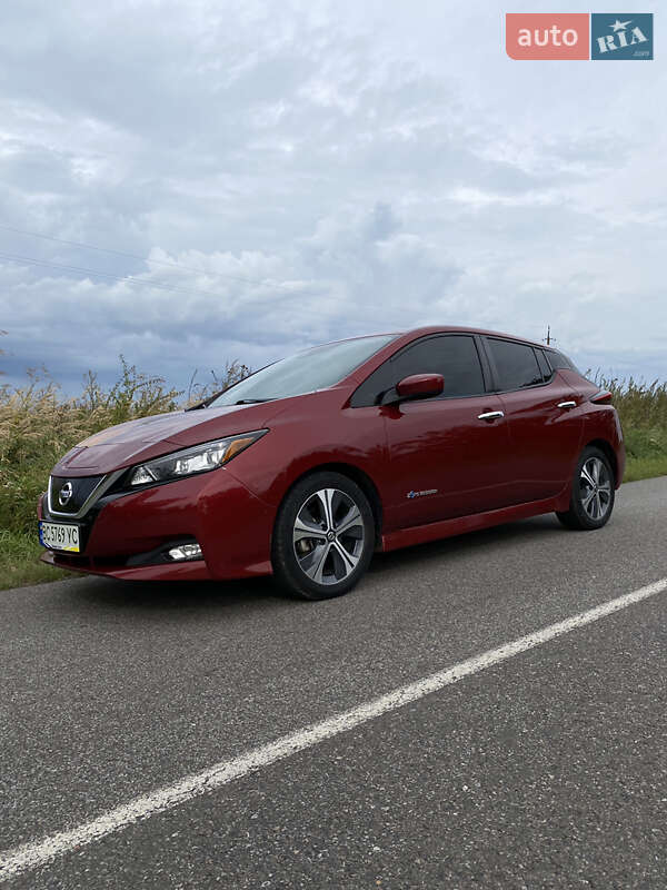 2018 nissan leaf