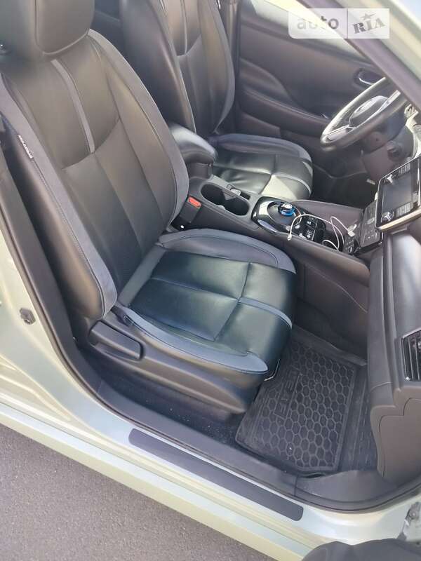 2018 nissan leaf