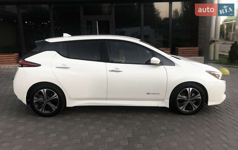 2018 nissan leaf