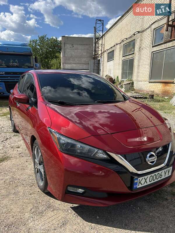 2018 nissan leaf