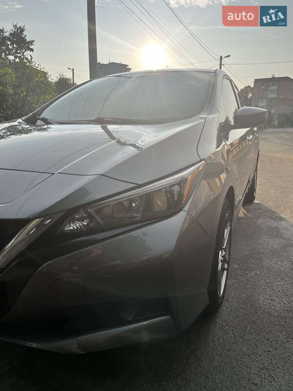 2018 nissan leaf