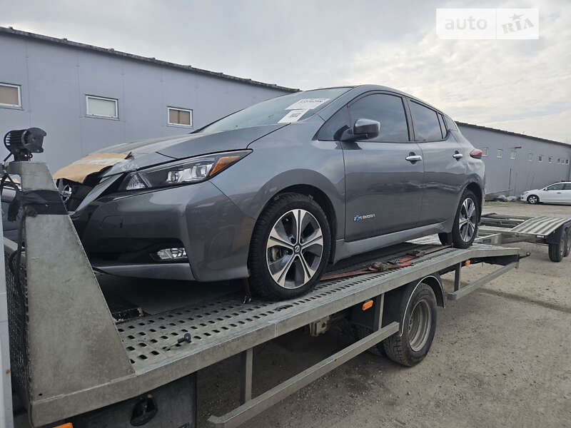 2018 nissan leaf