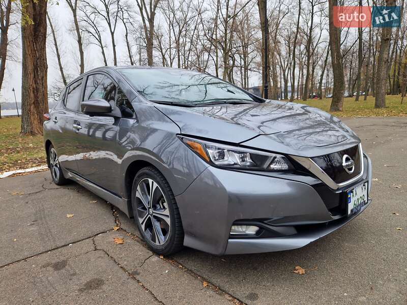 2020 nissan leaf