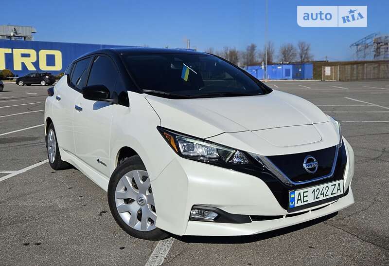 2018 nissan leaf