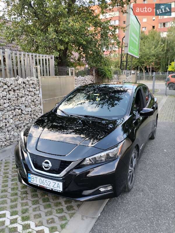 2018 nissan leaf