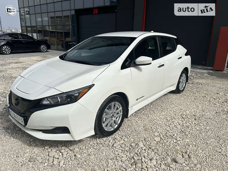 2018 nissan leaf