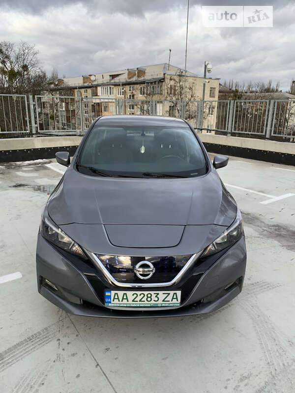 2018 nissan leaf