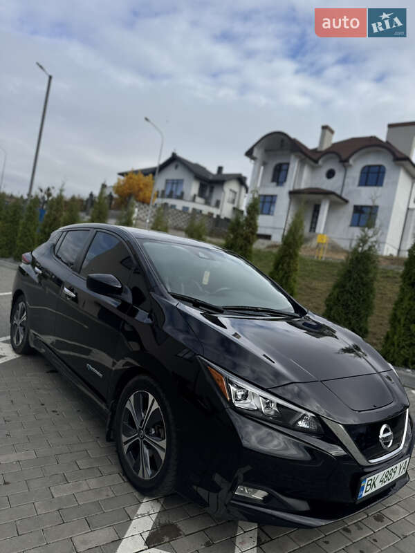 2018 nissan leaf