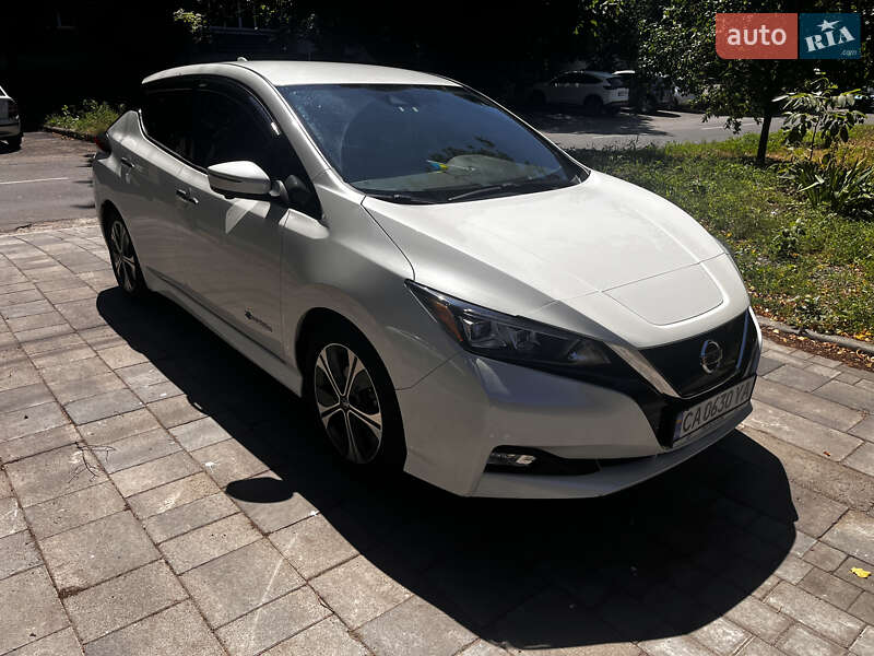 2018 nissan leaf