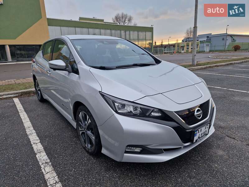 2018 nissan leaf