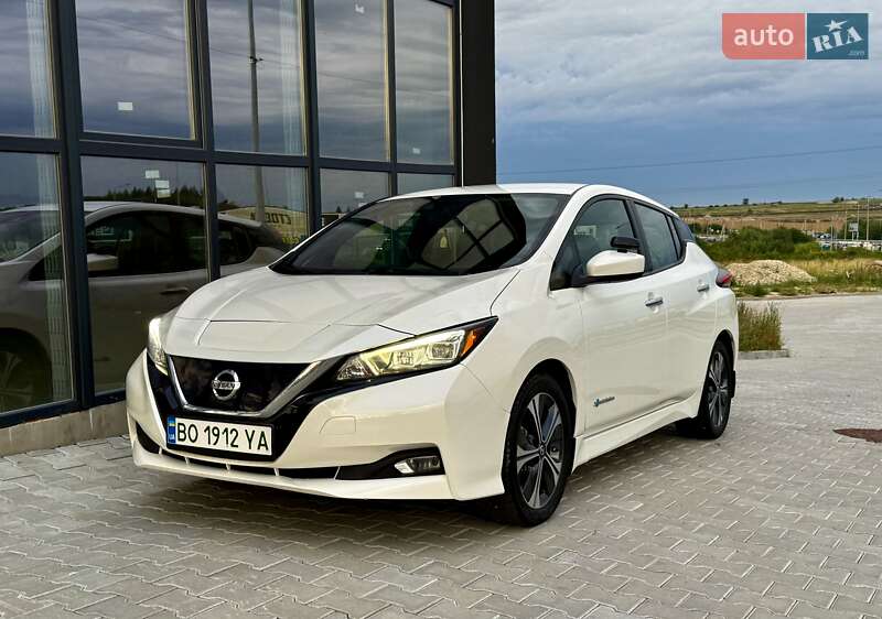 2018 nissan leaf