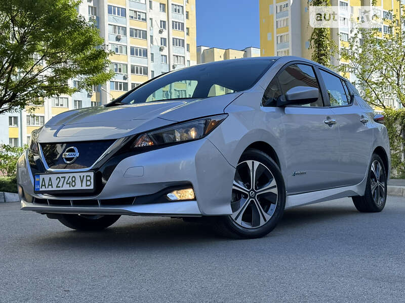2018 nissan leaf