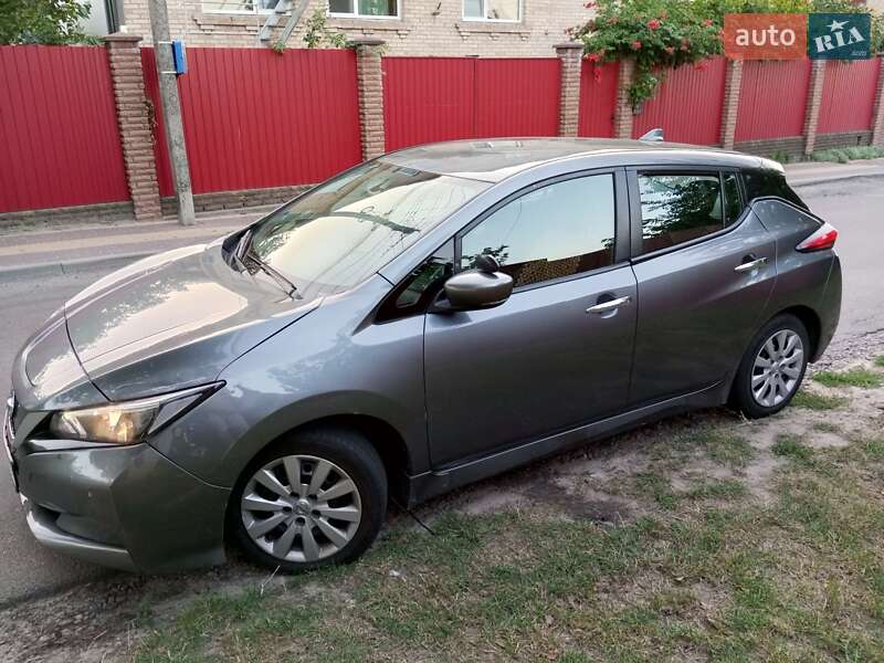 2018 nissan leaf