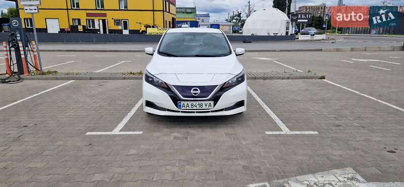 2018 nissan leaf