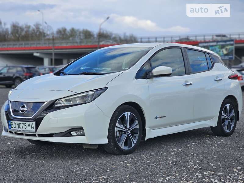 2018 nissan leaf