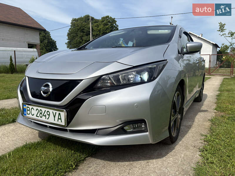 2018 nissan leaf