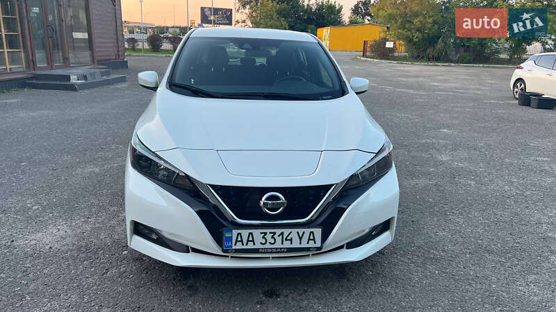 2020 nissan leaf