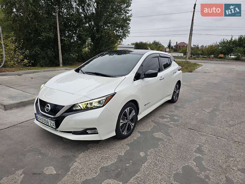 2018 nissan leaf
