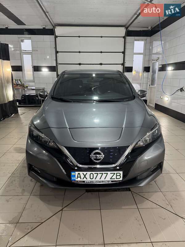 2018 nissan leaf
