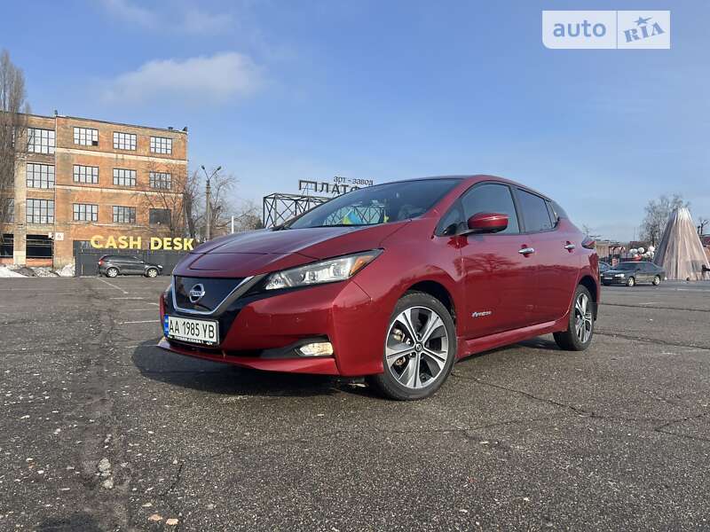 2018 nissan leaf