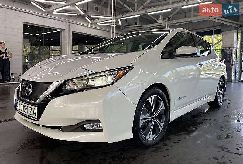 2018 nissan leaf
