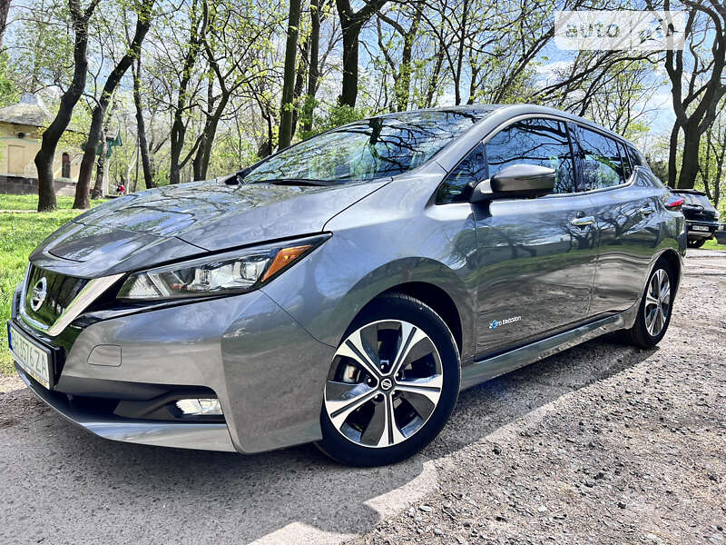 2019 nissan leaf