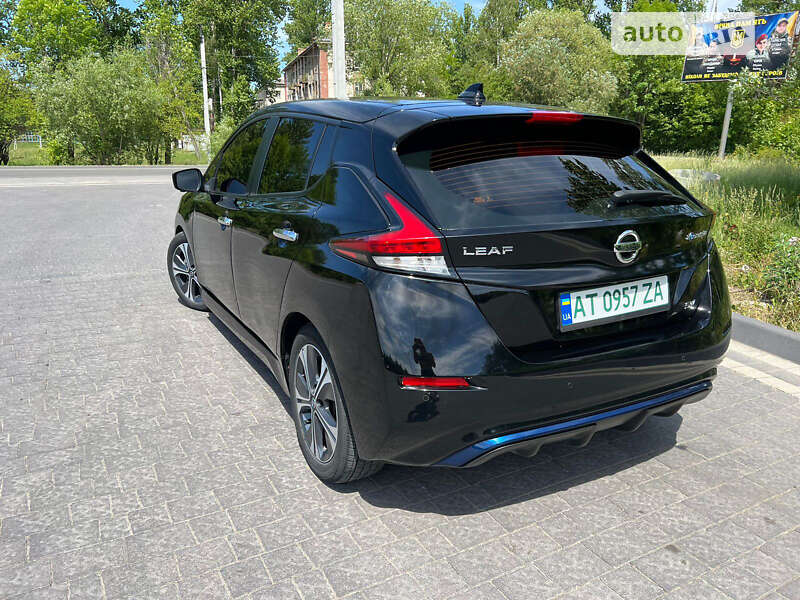 2020 nissan leaf