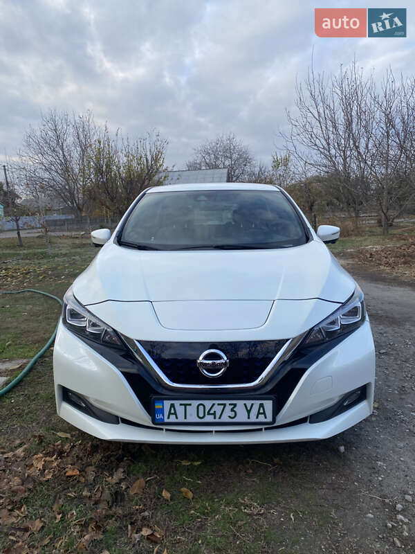 2018 NISSAN Leaf