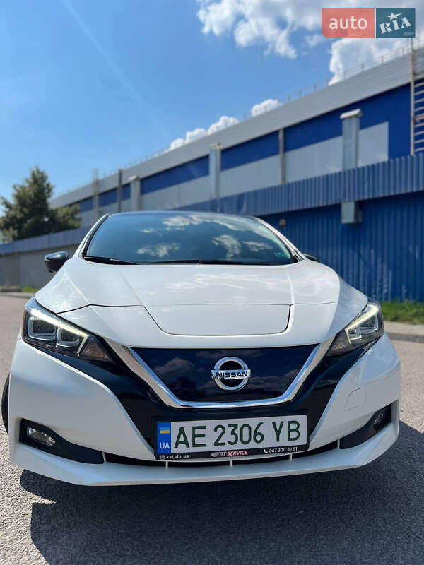 2018 nissan leaf