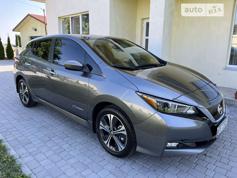 2018 nissan leaf