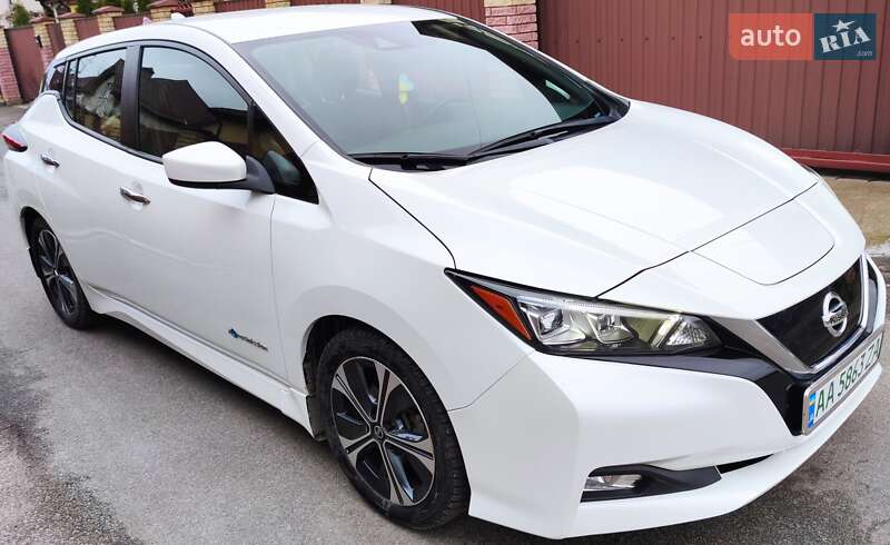 2019 nissan leaf