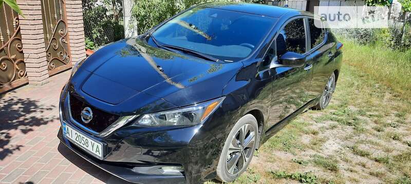 2021 nissan leaf