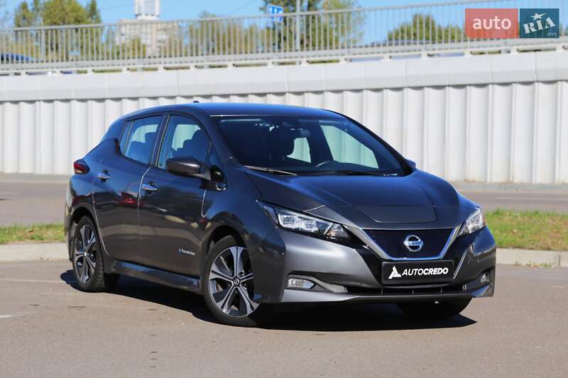 2021 nissan leaf