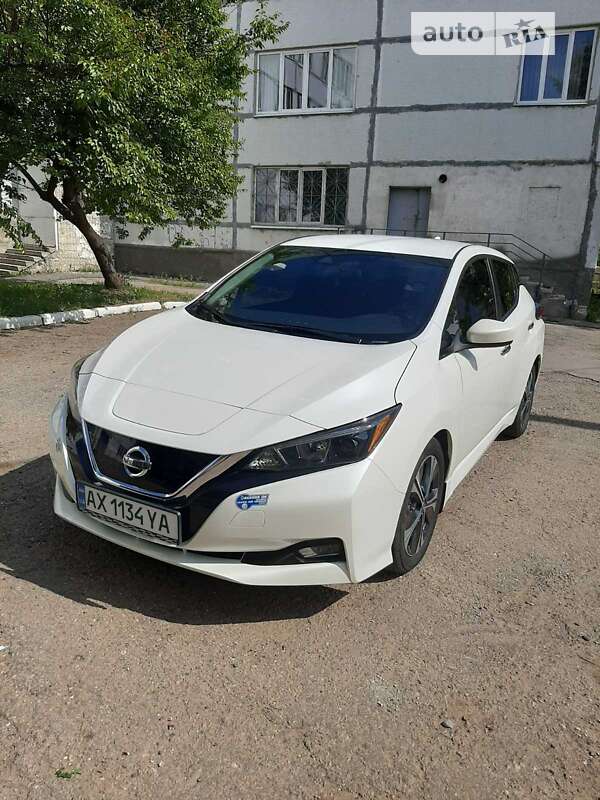 2021 nissan leaf