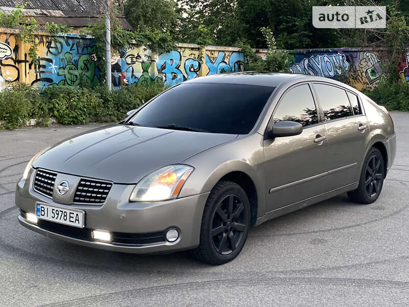 2005 nissan maxima