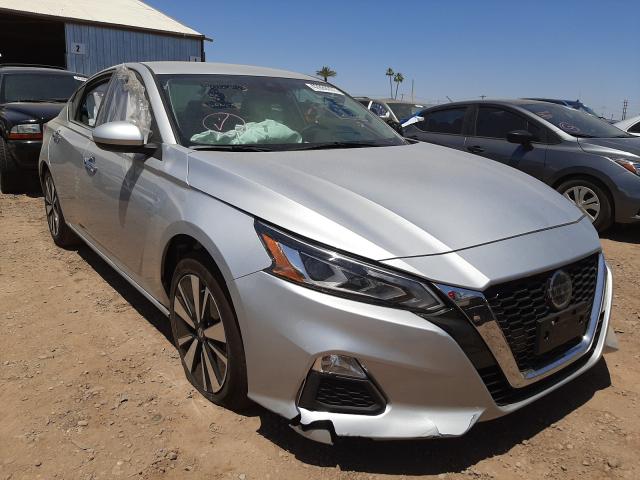 2021 nissan altima sv