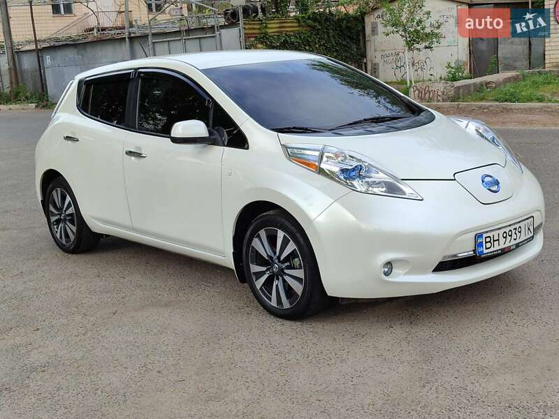 2015 nissan leaf