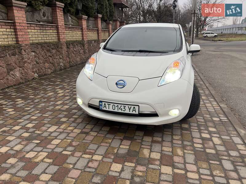 2016 nissan leaf