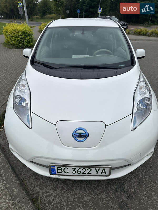 2016 nissan leaf