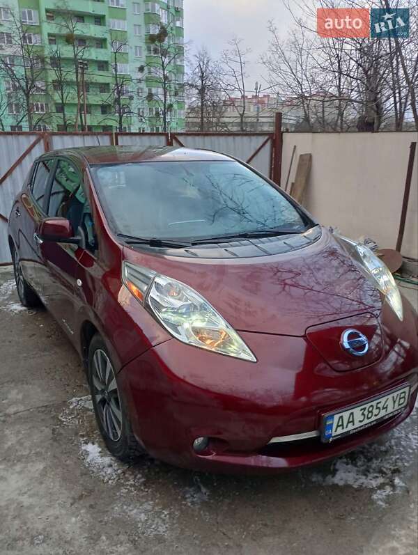 2016 nissan leaf
