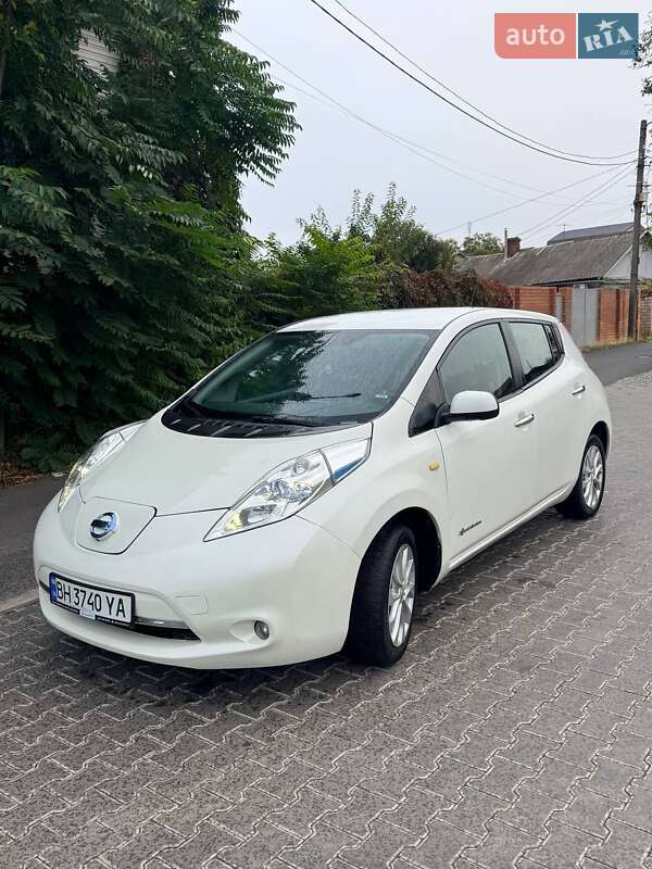 2016 nissan leaf