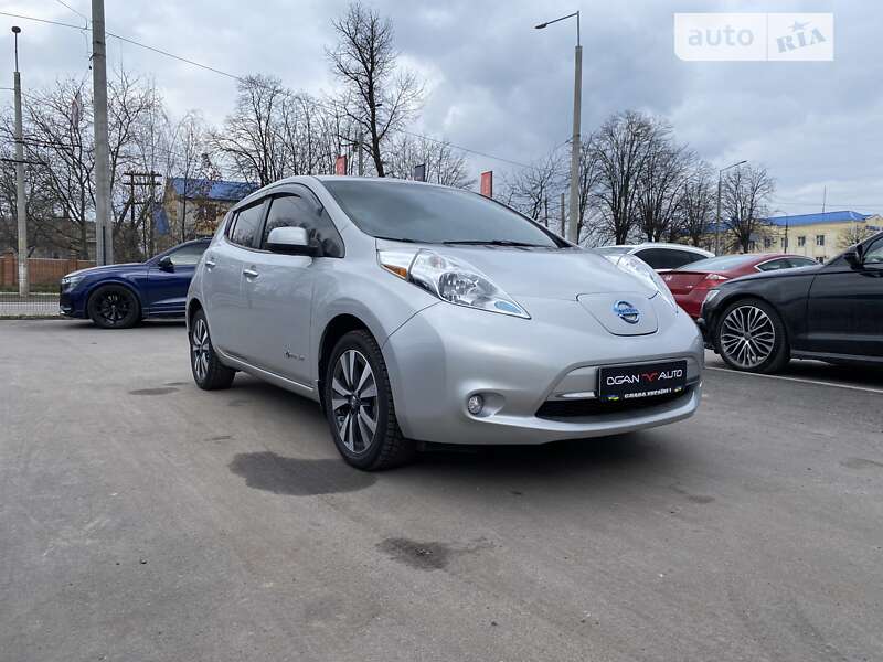 2016 nissan leaf