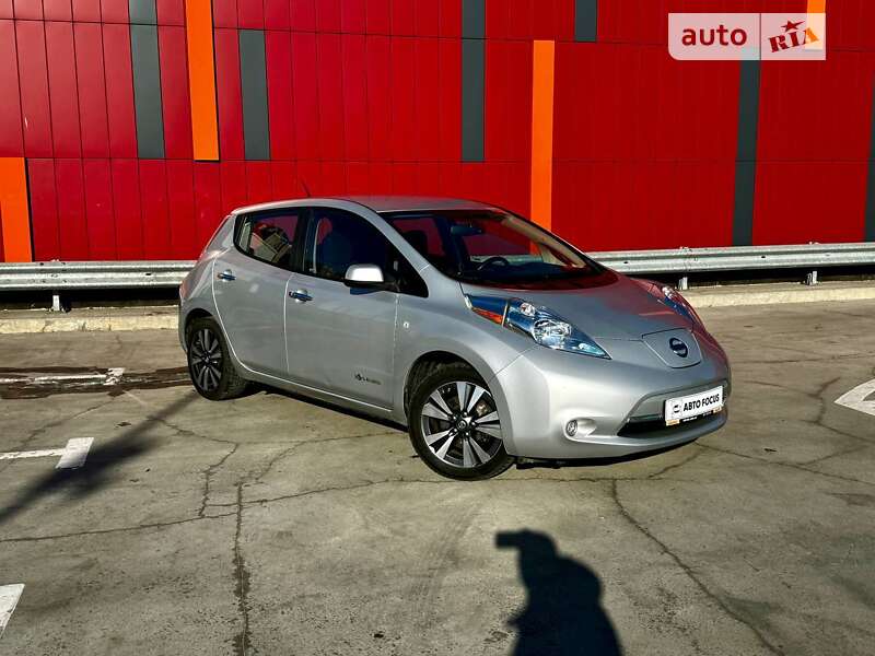 2016 nissan leaf