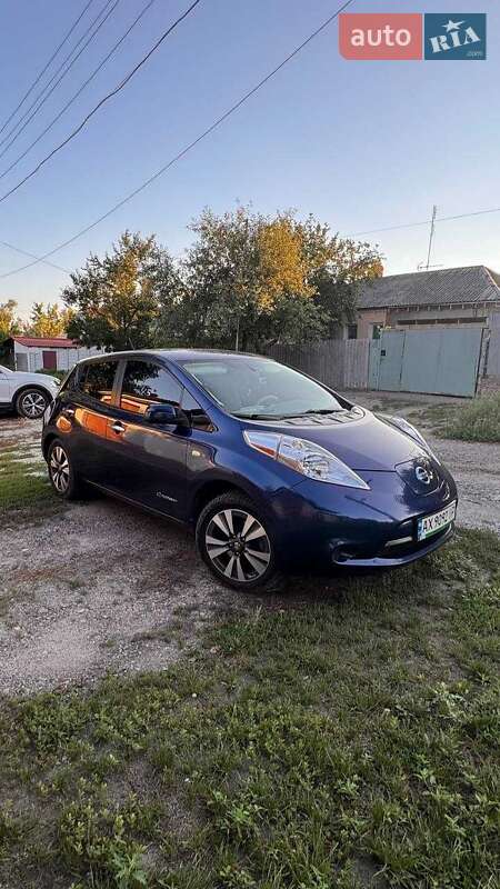 2016 nissan leaf