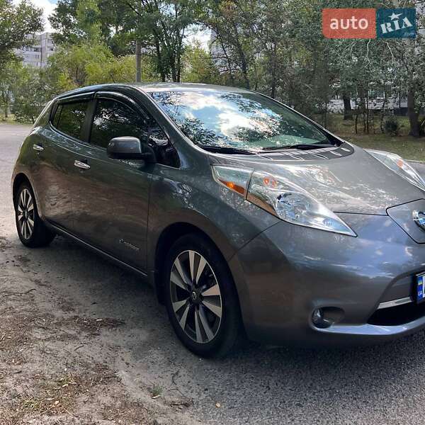 2016 nissan leaf