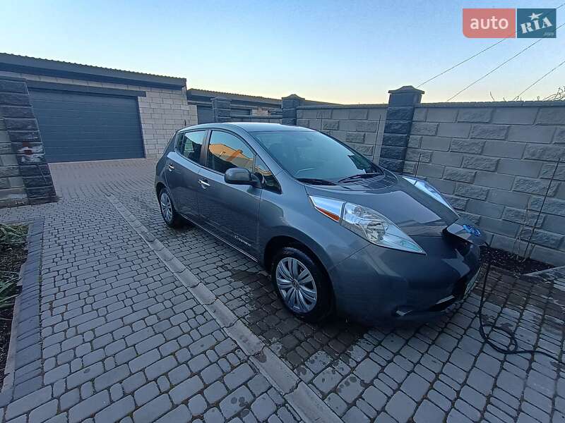 2016 nissan leaf